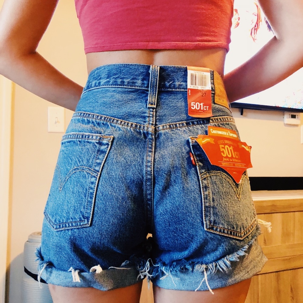 cut off levi shorts